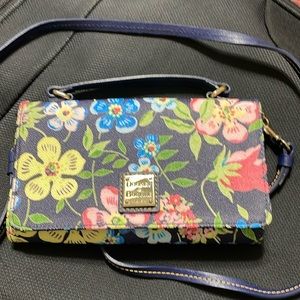 Dooney $ Bourke crossbody purse